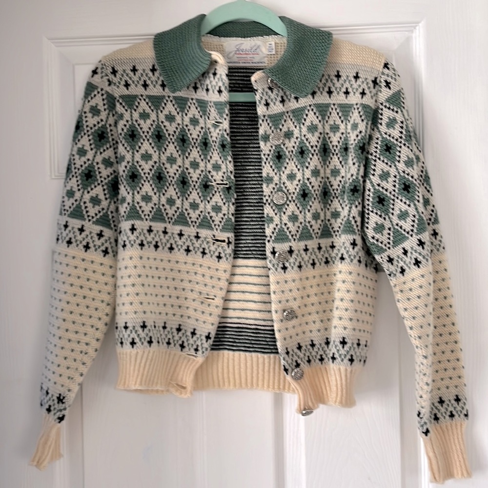 Vintage knit sweater